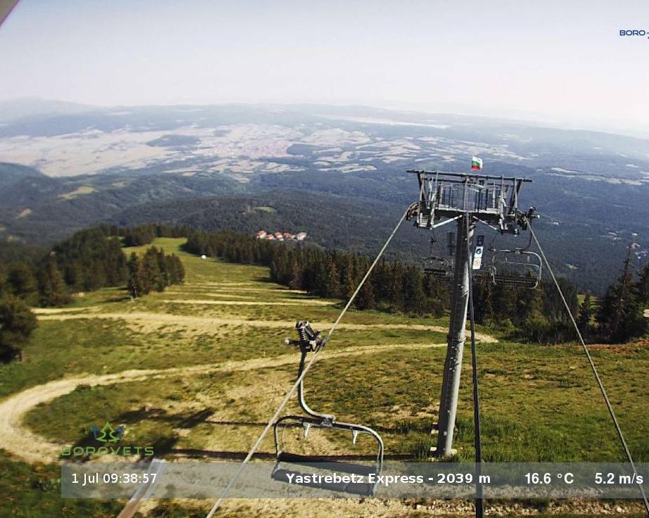 Borovets webcam - Yastrebets ski run