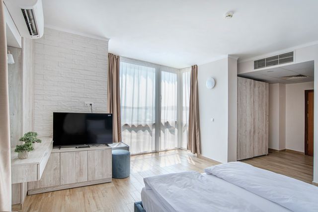 Royal Marina Beach aparthotel - premium double room with sea view